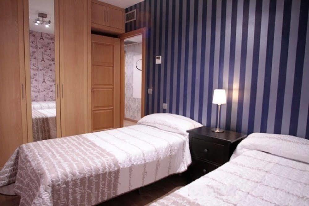 Hostal Los Angeles Madrid Dış mekan fotoğraf